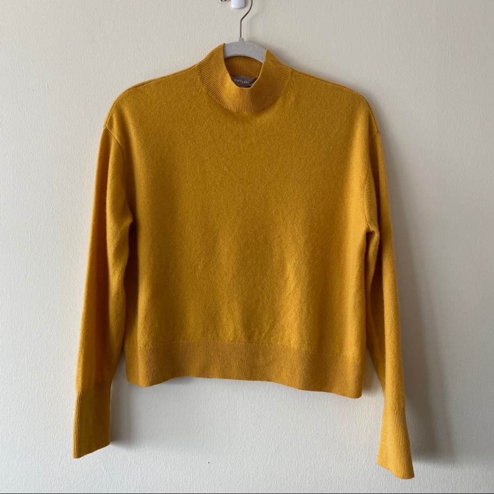 Everlane cashmere crop mockneck in mustard size S